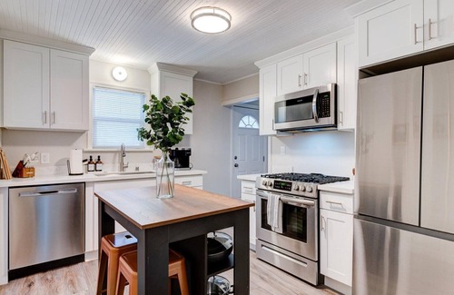 Madison Park House | Cozy 3 Bedroom Home in the Heart of Madison Park!