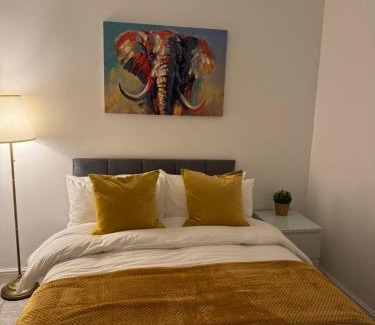 Smethwick House | Cozy 3-Bedroom Home Perfect for Work & Leisure