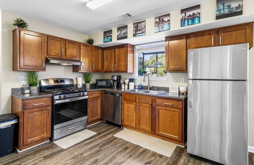 Church Street House | Cozy 3-bedroom house in Atlanta right by the airport Home away from home