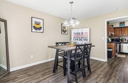 Church Street House | Cozy 3-bedroom house in Atlanta right by the airport Home away from home