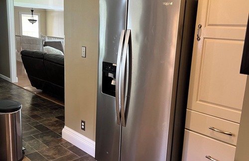 Skowhegan House | Cozy 3-bedroom house in charming Skowhegan with AC, WiFi. Quiet neighborhood.