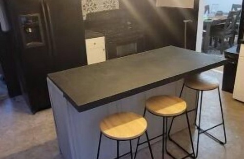 West Haven House | Cozy 3 bedroom minutes from Yale and the beach