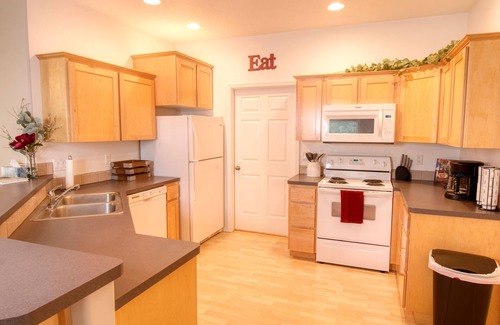 Twin Falls House | Cozy 3-Bedroom Oasis in the Heart of the City - Perfect for Your Next Getaway!