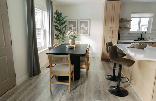 Monument House | Cozy 3-bedroom Sparrow Stay in Historic Town of Monument