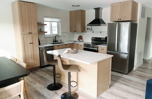 Monument House | Cozy 3-bedroom Sparrow Stay in Historic Town of Monument
