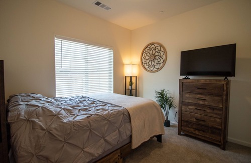 Porterville House | Cozy 3 bedroom Villa W/Spa