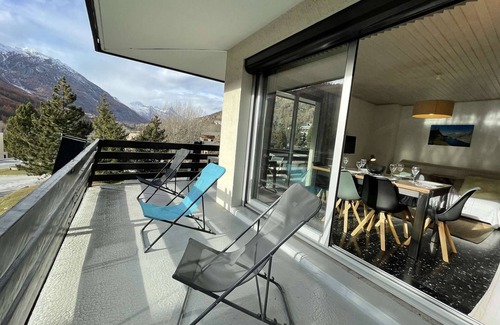 Saint-Chaffrey Apartment | Cozy 3-Room Apartment for 6 in Serre Chevalier – Parking, Ski Locker, Balcony, 3-Star Rating