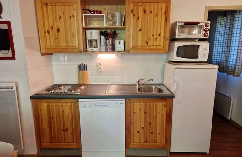Valfrejus Apartment | Cozy 3-Room Apt, Sleeps 6 - Near Ski Lift & Shops, Ground Floor