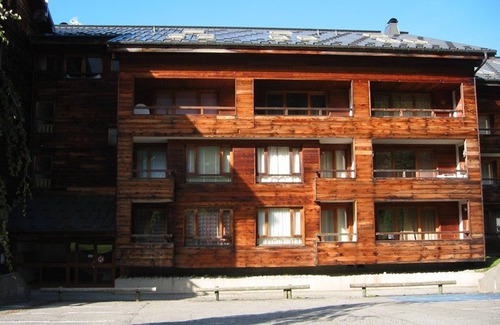 Saint-Jean-dʼAulps Apartment | Cozy 3-room duplex, near slopes with pool and parking