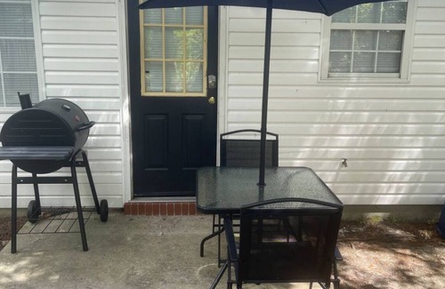 Valdosta House | Cozy 3bd 2ba home located in Valdosta Ga. MAFB, SGMC, VSU,VHS within 5 Mi