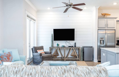 WaterSound Beach House | Cozy 3bed townhome close to beach/step from Hub