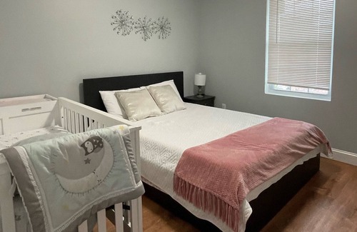 South Providence Apartment | cozy 3bedroom 2bathroom newly construscted apt