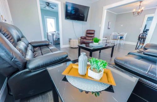 Niagara Falls Apartment | Cozy 3BR 1 bath in Niagara Falls