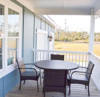 Davis House | Cozy 3BR Cottage Fishing Private Dock Boating