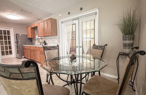 Port Malabar House | Cozy 3BR Family Home w/Office, Full Kitchen & Peaceful Vibe