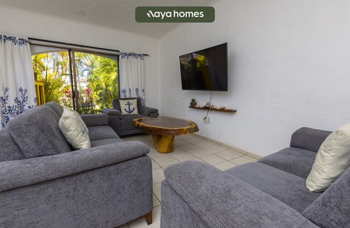 Isla Iguana House | Cozy 3BR House | Ocean Front | Pool | Marina