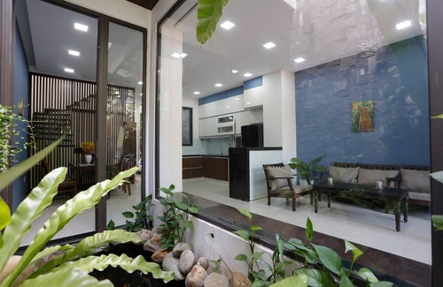 Son Tra House | Cozy 3BR Near Beach, Tranquil Fish Pond & Parking