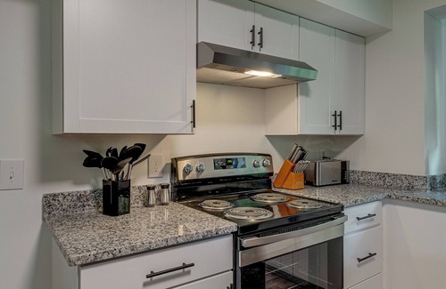 Hendersonville House | Cozy 3BR Retreat -Fully Furnished w/Full Kitchen, WIFI, Smart TV near Nashville