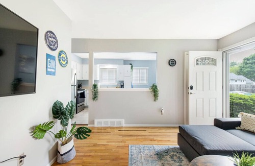 Royal Oak House | Cozy 3BR Royal Oak Home Near Downtown with Yard