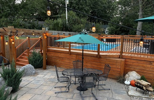 Grandview House | Cozy 3BR w/Pool, Fire Pit, Near KC Stadiums & Fun