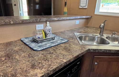 Nancy House | Cozy, 4 bdrm home VERY near Lake Cumberland! Pet friendly. EXTRA lot for parking