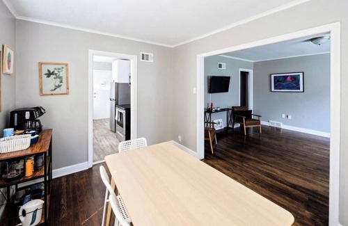 Memphis House | Cozy 4-bed 1bath Home in the University of Memphis area and 5 minutes from I240W