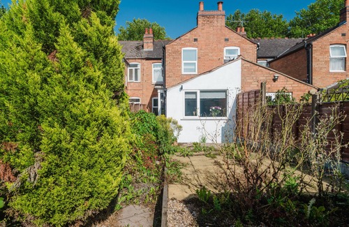 Bloxwich House | Cozy 4 bed house in Birmingham for trade stays
