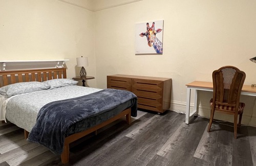 South Berkeley House | Cozy 4 bedroom/2 bath residential home in Berkeley