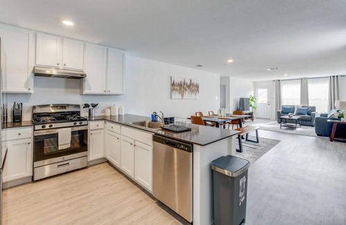 New Braunfels House | Cozy 4-Bedroom Home - Perfect for Extended Stays!
