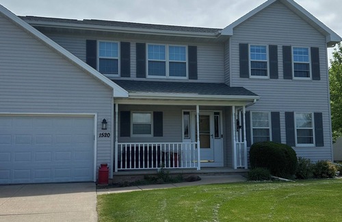 Neenah House | Cozy 4-bedroom home in charming Neenah with WiFi, AC and heat.
