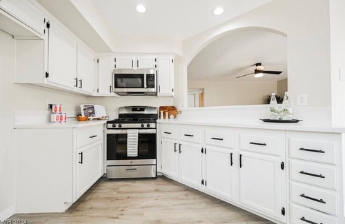 Green Valley House | Cozy 4-bedroom house in beautiful Henderson with Pool and Spa