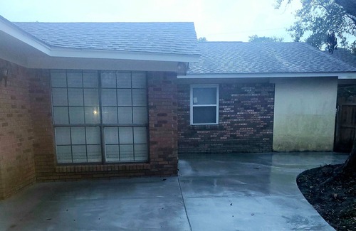 Pascagoula House | Cozy 4 bedroom sleeps 9 comfortably
