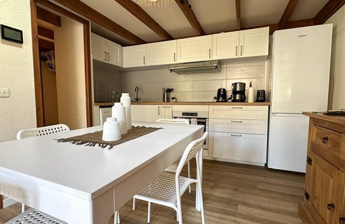 Les Mathes House | Cozy 4-Person House, 1000m from Sea, Renovated 2023, Terrace, Parking - Les Mathes