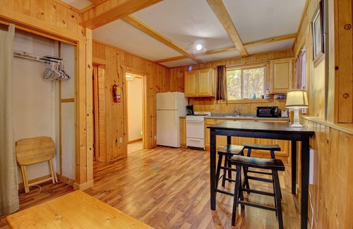 Lac du Flambeau Cabin | Cozy 4 person, Wisconsin Northwoods Cabin w/access to 2 lakes! Pet Friendly!