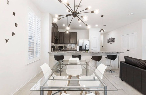 Austin House | Cozy 4BR House Close to Cota DT w Fast Wifi