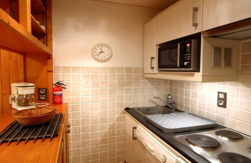 Champagny-en-Vanoise Apartment | Cozy 6 pers apt, balcony, ski storage in Champagny-en-Vanoise