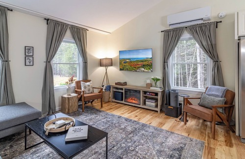 West Tremont House | Cozy Acadia Hideaway with Hot Tub