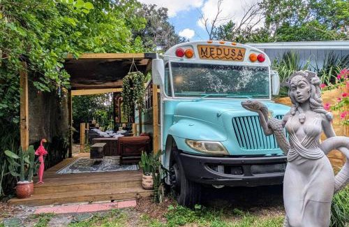 Tampa House | Cozy AF Medusa the Bus-Lux
