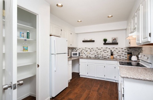 Alamo Heights House | Cozy Alamo Heights Townhomen.