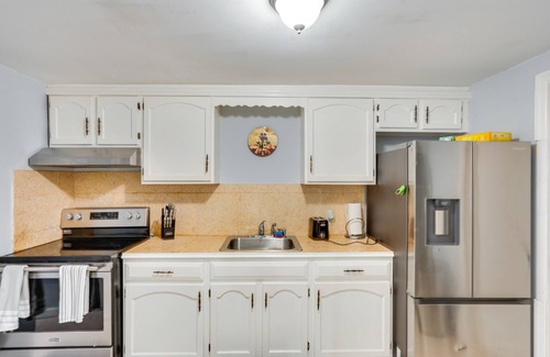 Loudonville Apartment | Cozy Albany Vacation Rental ~ 5 Mi to Downtown!