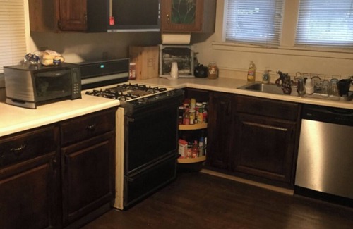 Pittsburgh House | Cozy all brick home for your peace of mind🌟⭐️🌟 Queen Beds★Free Parking★Fireplace