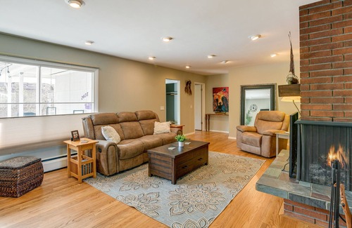Turnagain House | Cozy Anchorage Rental w/ Yard: 3 Mi to Downtown!