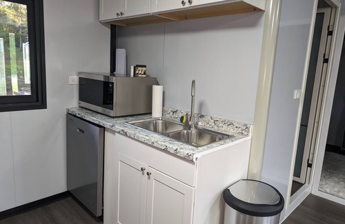 Nacogdoches House | Cozy and accommodating tiny home in Nacogdoches, Texas.