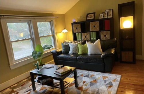 Columbia Apartment | Cozy and Amazing Duplex