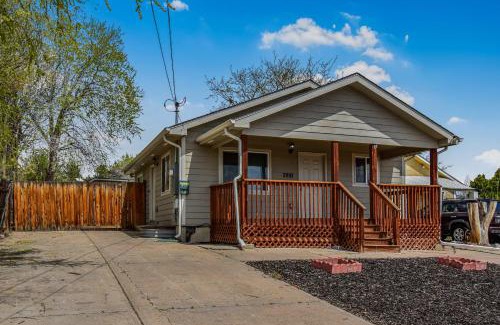 Berkley House | Cozy and Budget Friendly Single Bedroom in the Heart of Denver