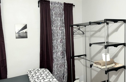 Ocean Hill House | Cozy and Central Room in Brooklyn