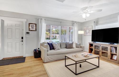 Southside House | Cozy and Charming in SoSo