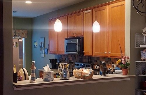 Southwest Raleigh House | Cozy and Clean townhome with WiFi and AC in charming Raleigh.nPrime location !