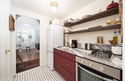 West Side Apartment | Cozy and Comfortable JC Apartment with yard