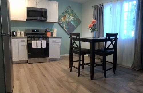 West Hills Apartment | Cozy and Comfortable Studio in West Hills